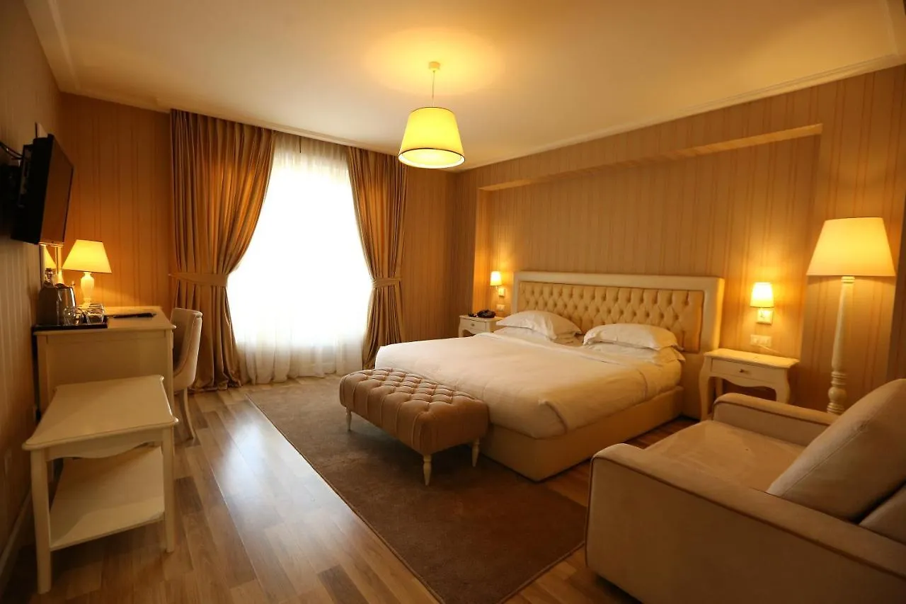 Palace Hotel & Spa Durrës Albânia