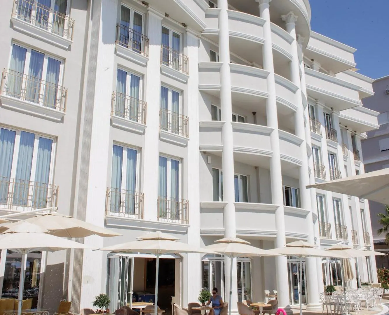 Palace Hotel & Spa Durrës 5*,